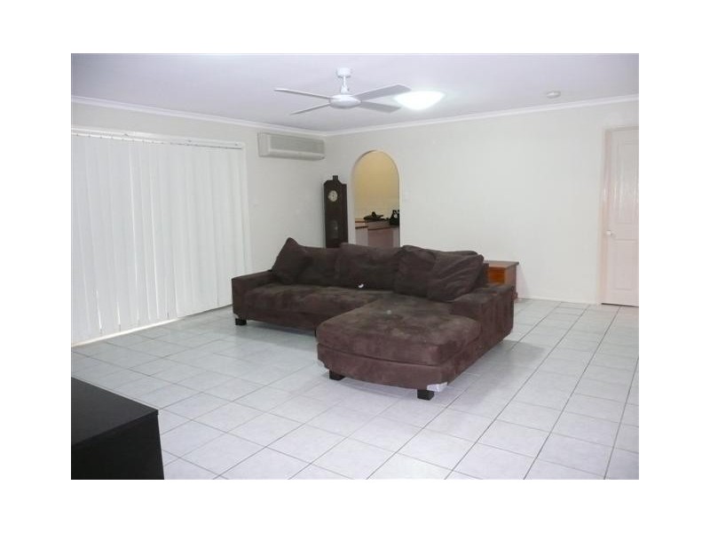 12 Winthrop Street, Wishart QLD 4122