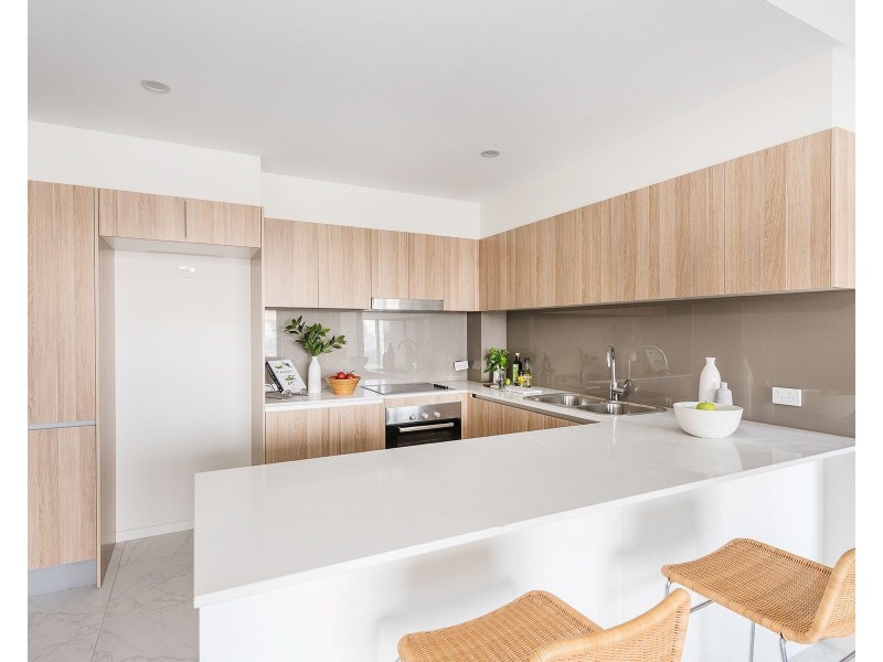 12/902 Logan Road, Holland Park West QLD 4121