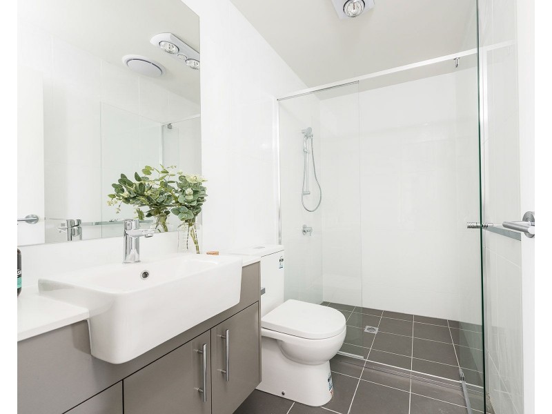 12/902 Logan Road, Holland Park West QLD 4121