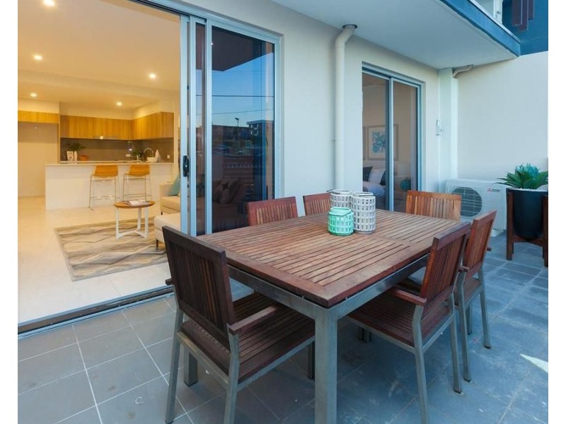 12/902 Logan Road, Holland Park West QLD 4121