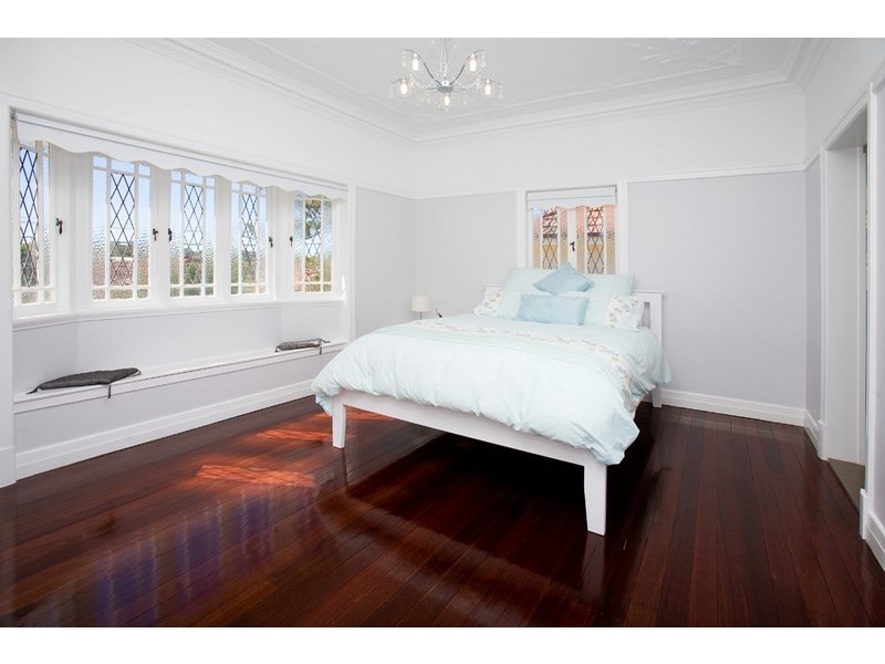 15 Lamette Street, Holland Park QLD 4121