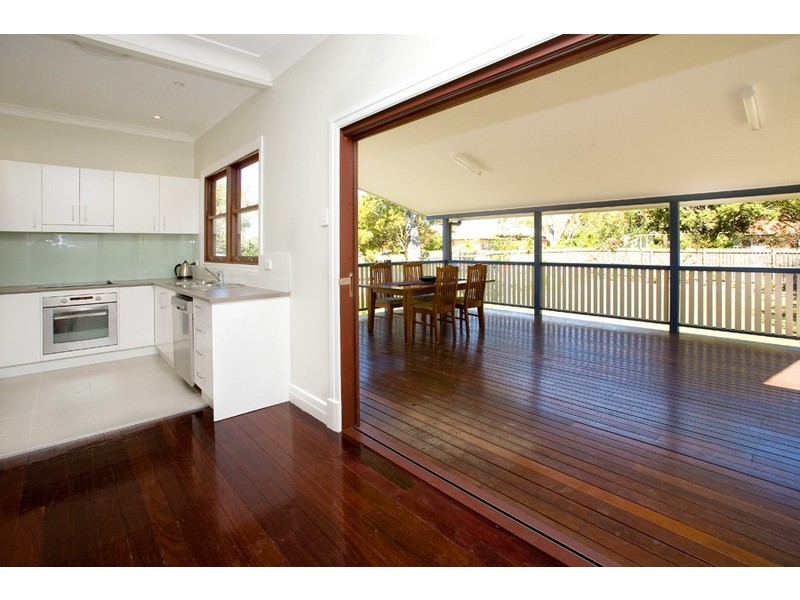 15 Lamette Street, Holland Park QLD 4121