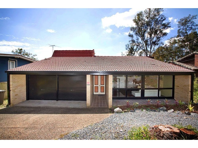 4 Algona Street, Holland Park West QLD 4121
