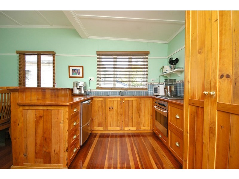 153 Cracknell Road, Tarragindi QLD 4121