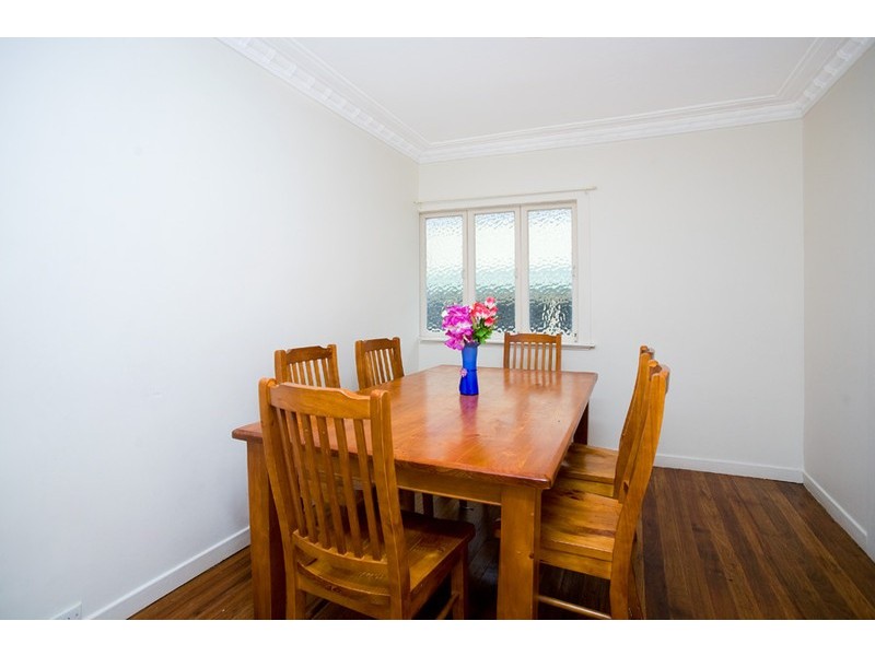 11 Cosker Street, Annerley QLD 4103