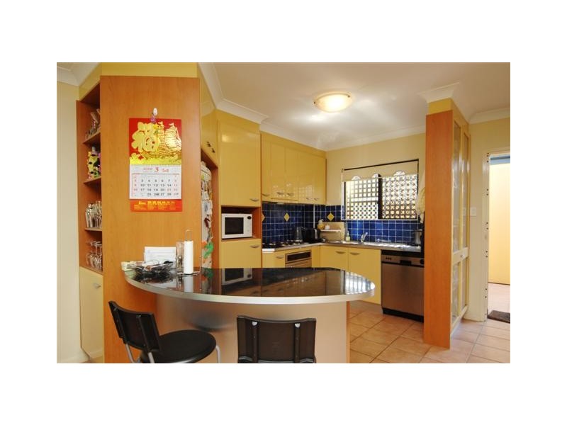 4/87 Victoria Terrace, Greenslopes QLD 4120