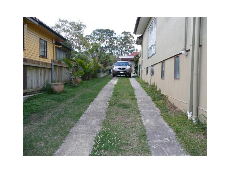 81 Greenmount Avenue, Holland Park QLD 4121