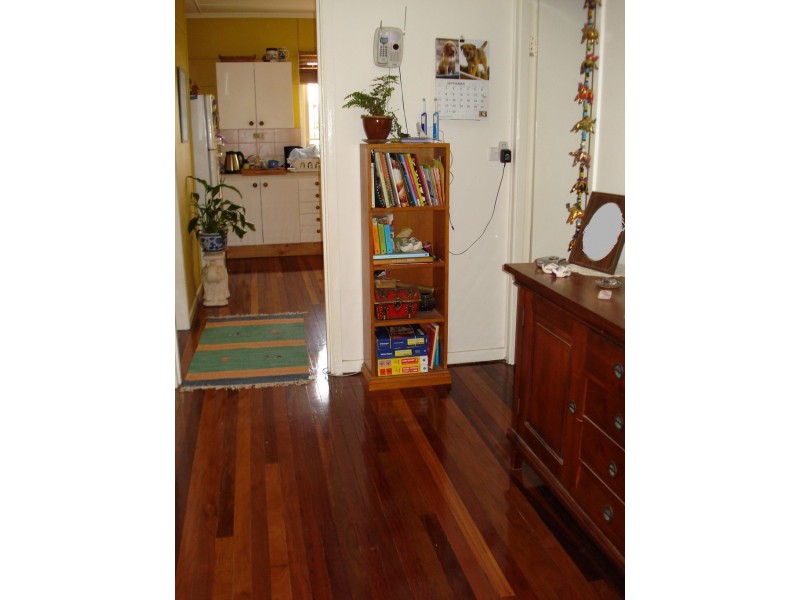 83 Amega Street, Holland Park QLD 4121