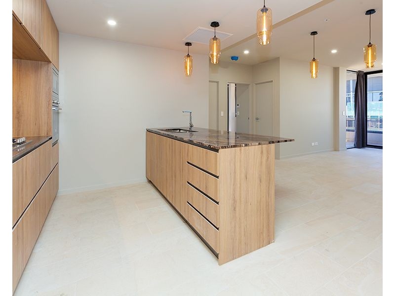 302/27 Commercial Road, Newstead QLD 4006