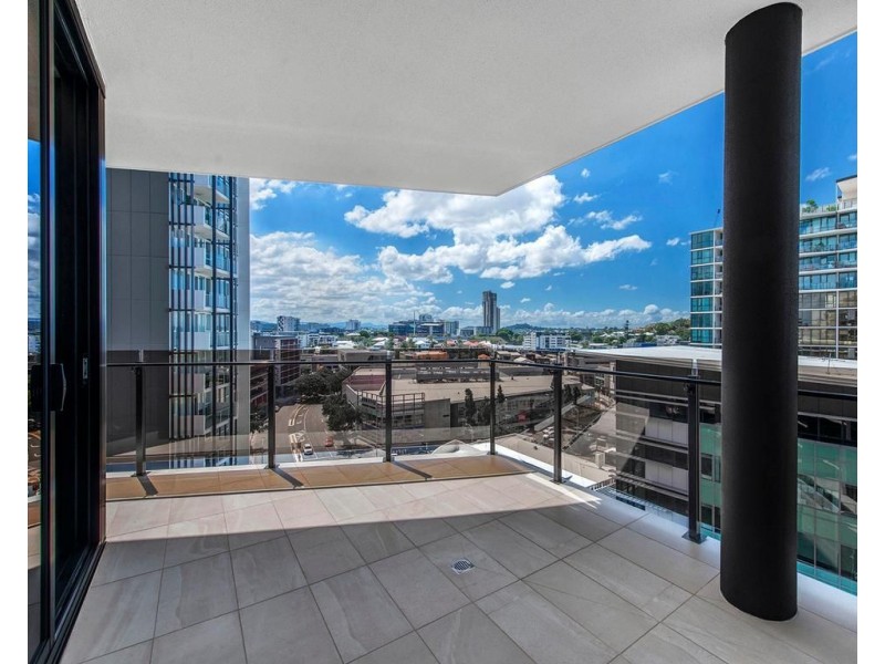 302/27 Commercial Road, Newstead QLD 4006