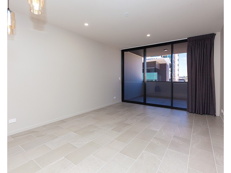 27 Commercial Road, Newstead QLD 4006