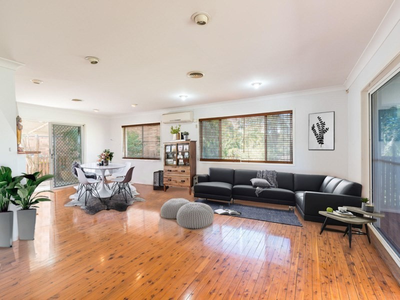 10 Cluden Steet, Holland Park West QLD 4121