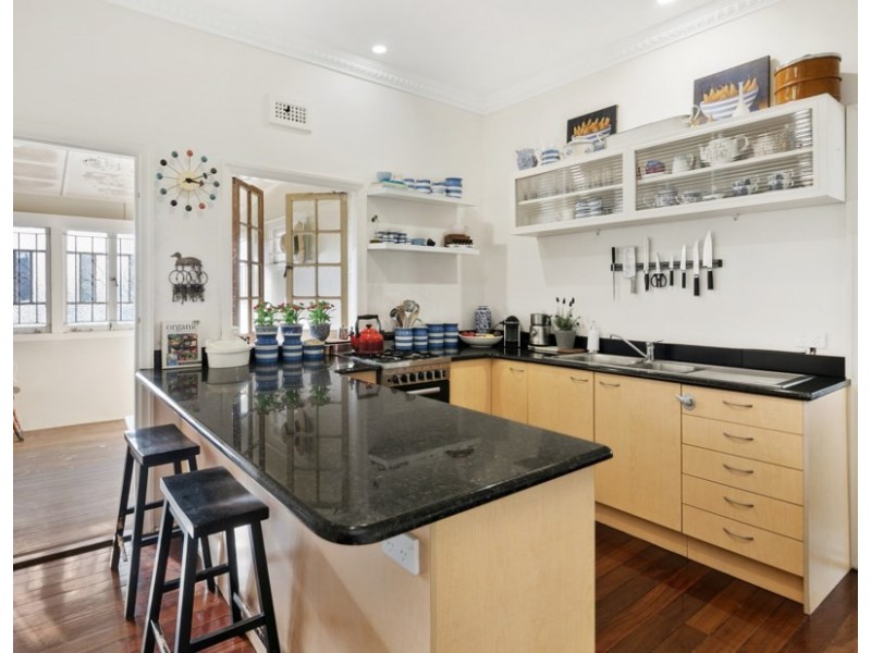 25 Yuletide Street, Holland Park West QLD 4121