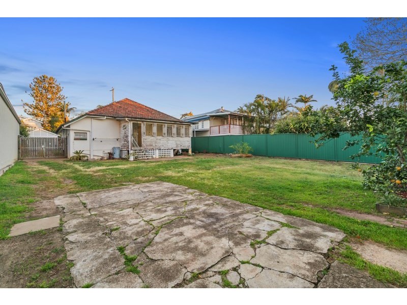 25 Yuletide Street, Holland Park West QLD 4121