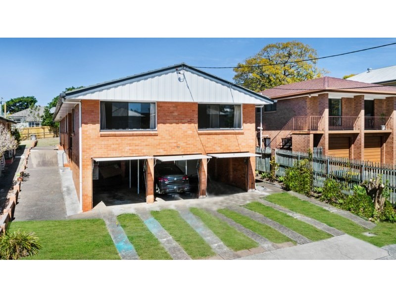 29 Arnold Street, Holland Park QLD 4121