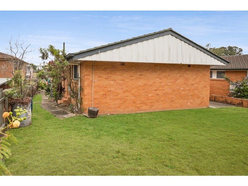 29 Arnold Street, Holland Park QLD 4121