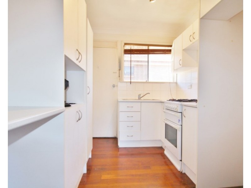 29 Arnold Street, Holland Park QLD 4121