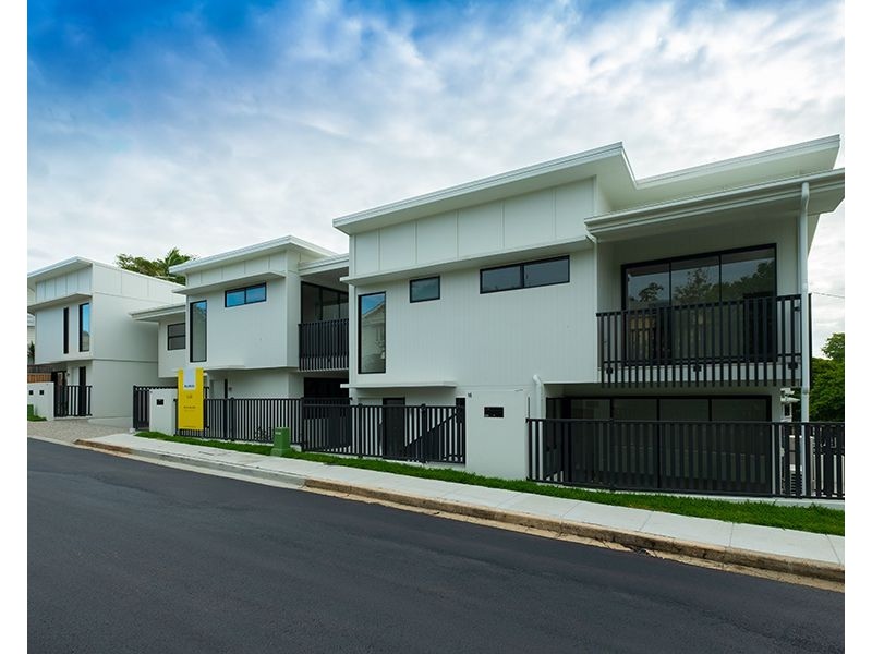 14 Gibson Lane, Morningside QLD 4170