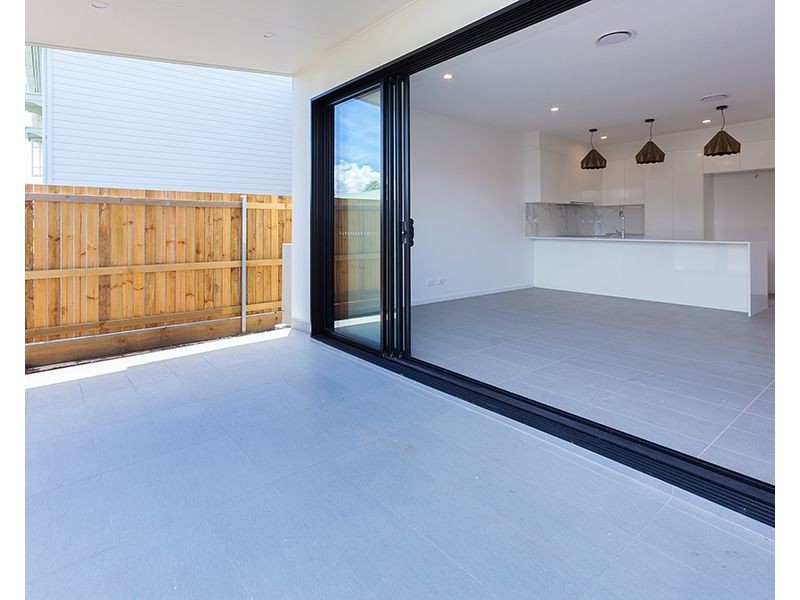 14 Gibson Lane, Morningside QLD 4170