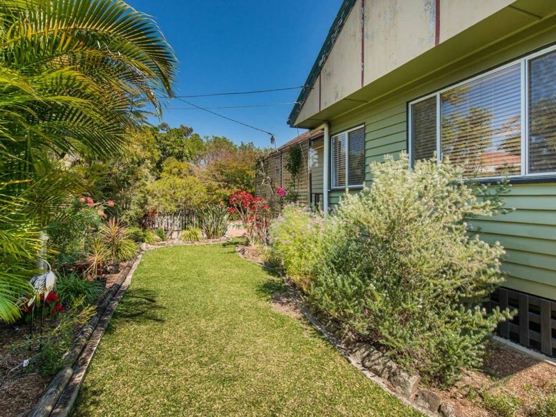 75 Birdwood Road, Holland Park West QLD 4121