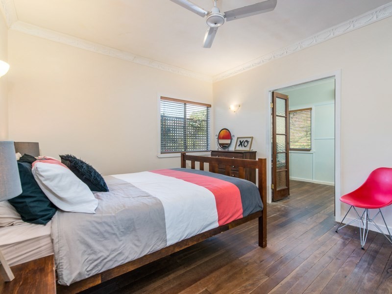 75 Birdwood Road, Holland Park West QLD 4121