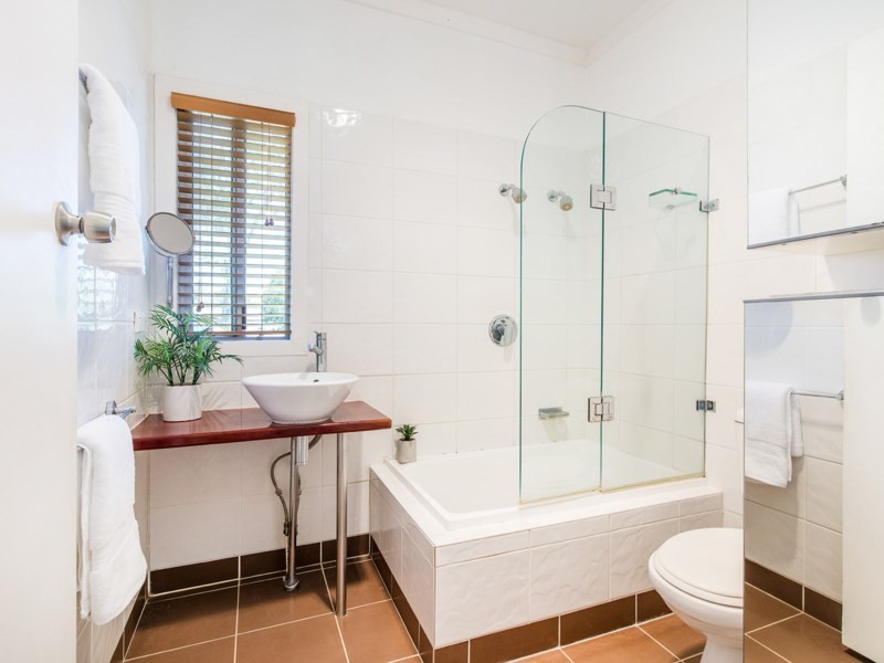 75 Birdwood Road, Holland Park West QLD 4121