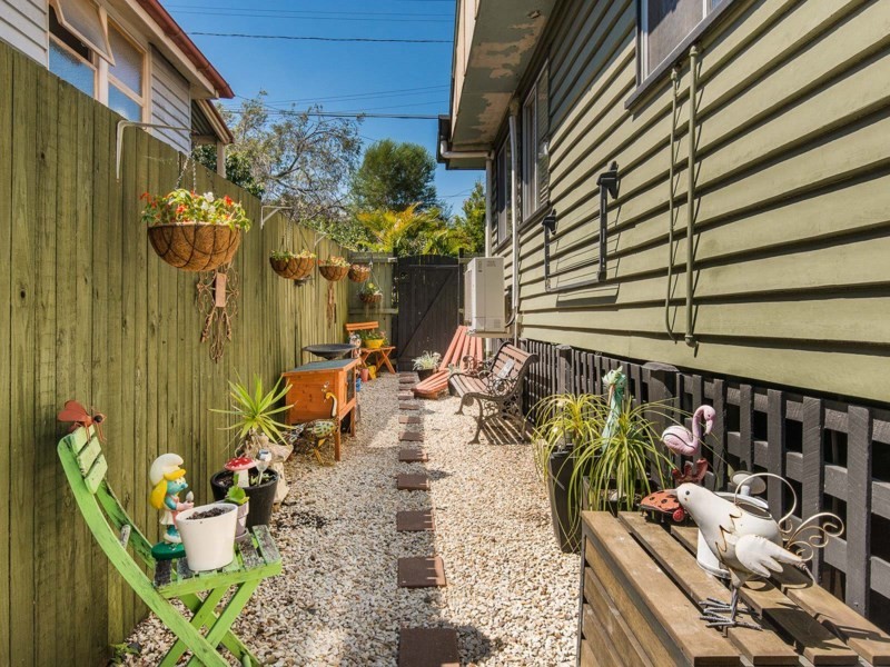 75 Birdwood Road, Holland Park West QLD 4121