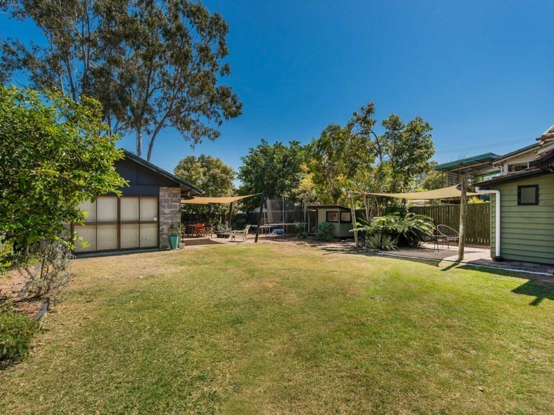 75 Birdwood Road, Holland Park West QLD 4121