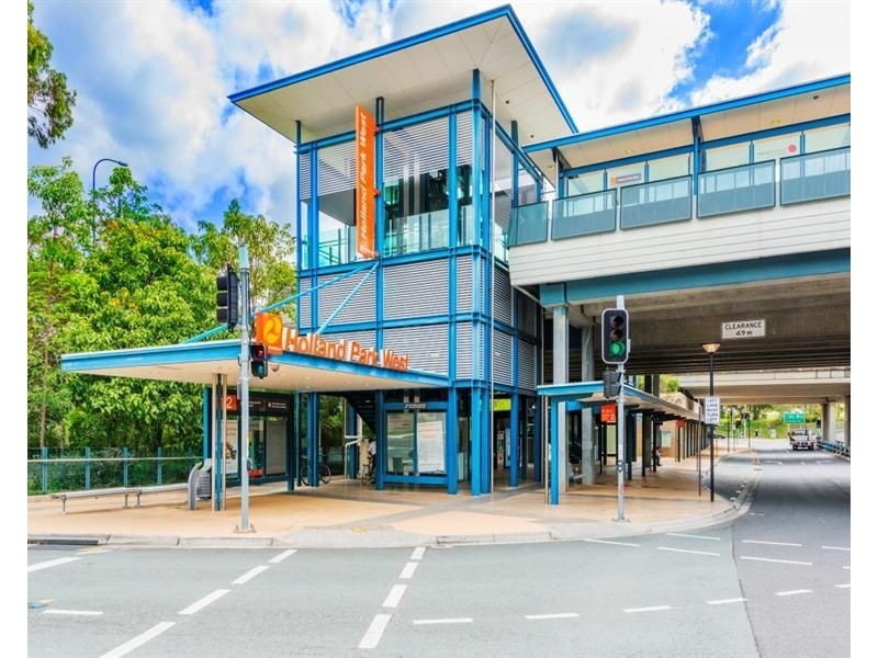 1/30 Cavillon Street, Holland Park QLD 4121