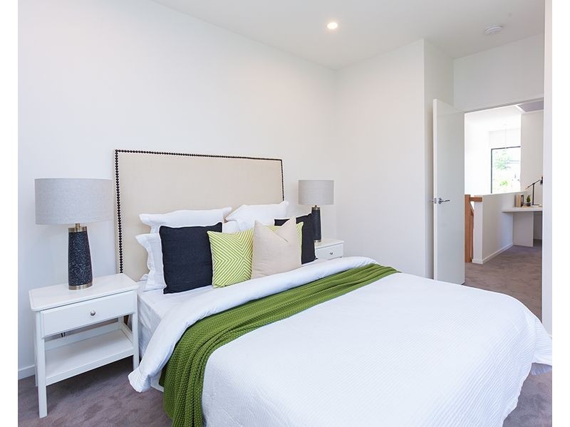 12 Gibson Lane, Morningside QLD 4170