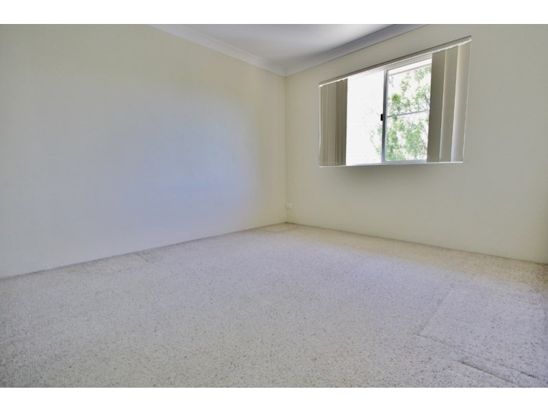 12/16 Swain Street, Holland Park West QLD 4121