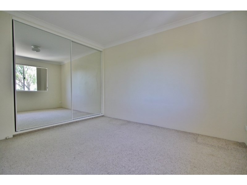12/16 Swain Street, Holland Park West QLD 4121