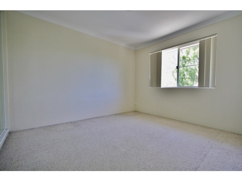 12/16 Swain Street, Holland Park West QLD 4121