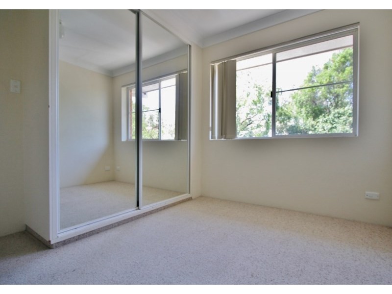 12/16 Swain Street, Holland Park West QLD 4121