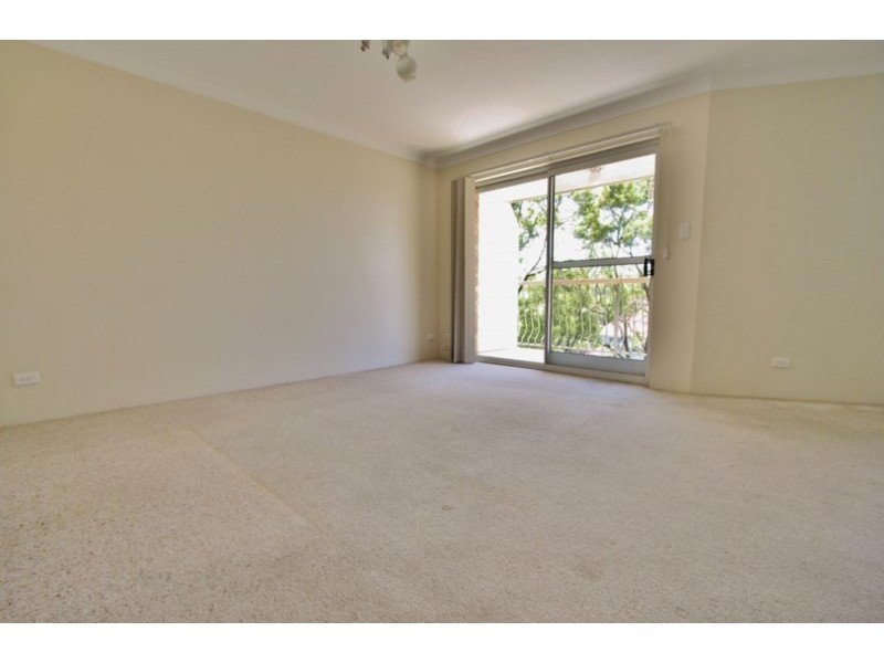 12/16 Swain Street, Holland Park West QLD 4121