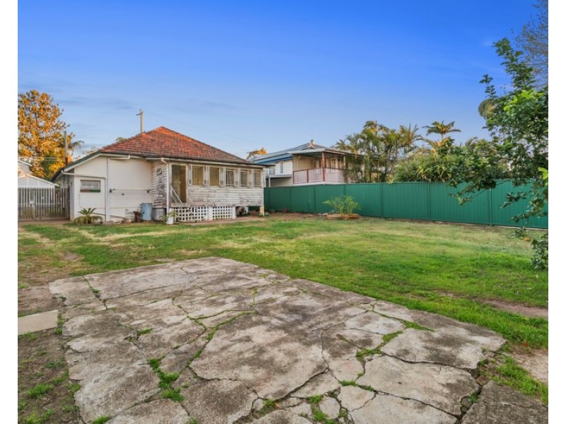 25 Yuletide Street, Holland Park West QLD 4121