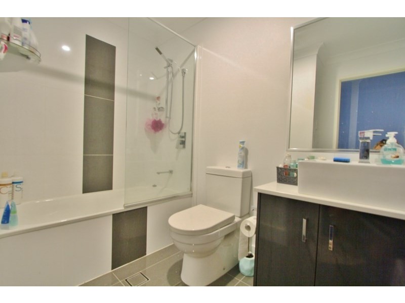 40/30 Taylor Place, Mackenzie QLD 4156