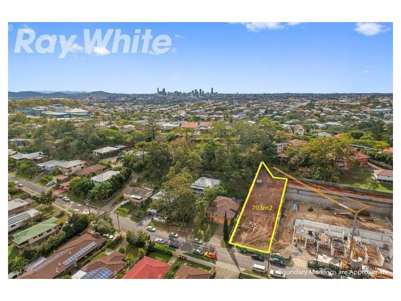 21 Roseglen Street, Greenslopes QLD 4120