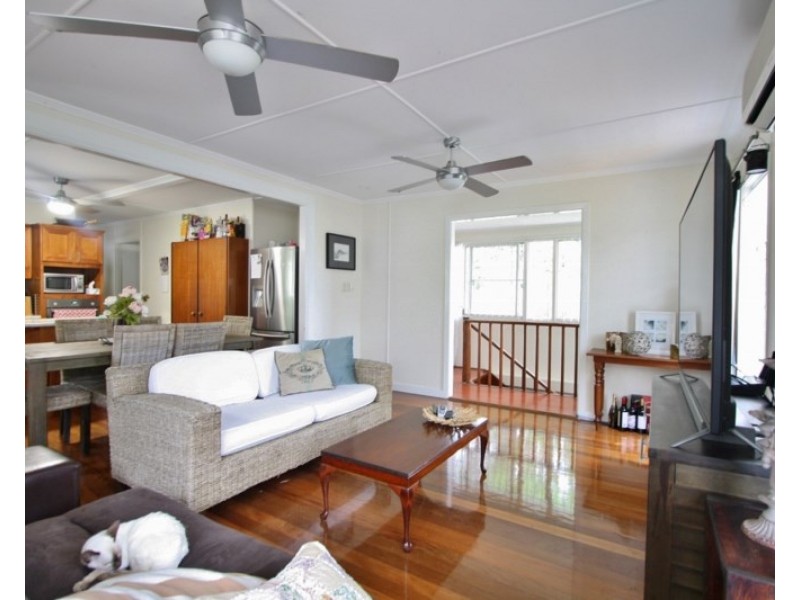 62 Dunrod Street, Holland Park West QLD 4121