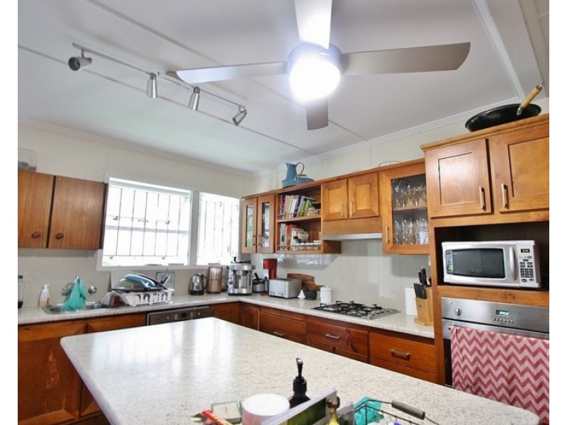 62 Dunrod Street, Holland Park West QLD 4121