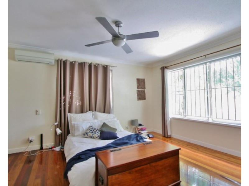 62 Dunrod Street, Holland Park West QLD 4121