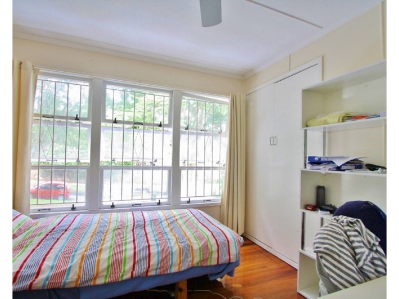 62 Dunrod Street, Holland Park West QLD 4121