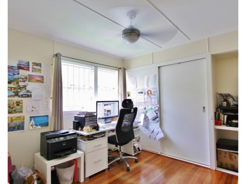 62 Dunrod Street, Holland Park West QLD 4121