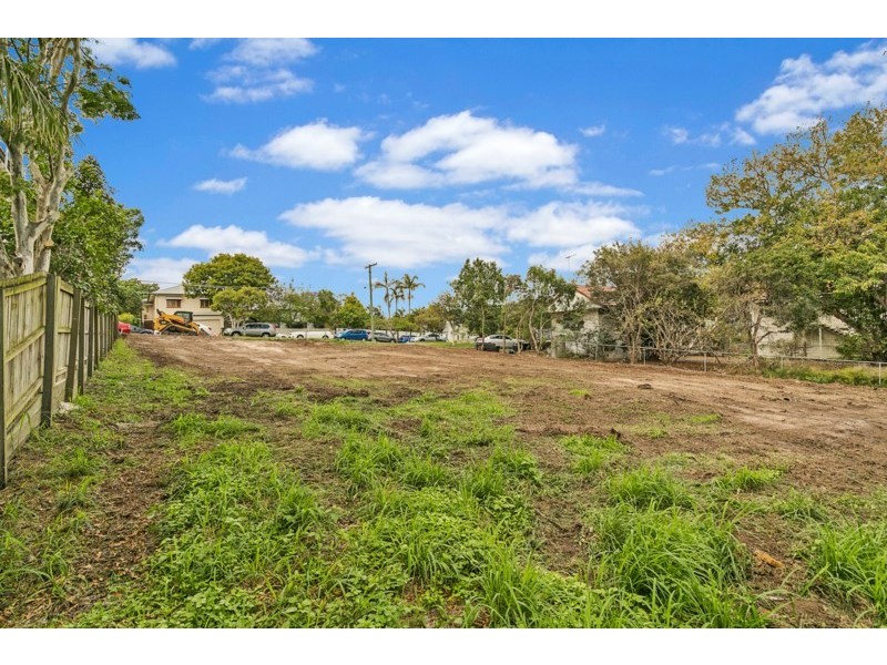 103 Henry Street, Greenslopes QLD 4120