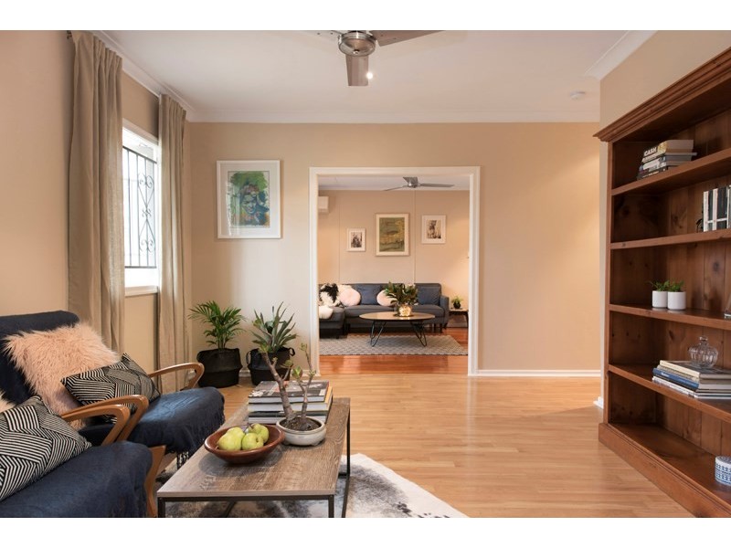 113 Birdwood Road, Holland Park West QLD 4121