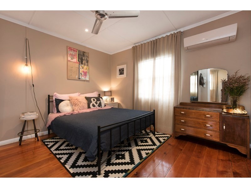 113 Birdwood Road, Holland Park West QLD 4121