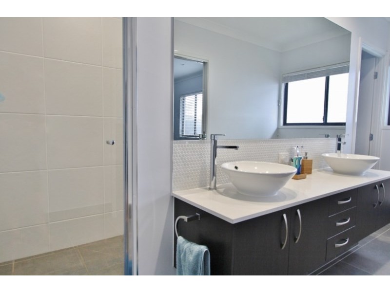 36 Eagle Parade, Rochedale QLD 4123