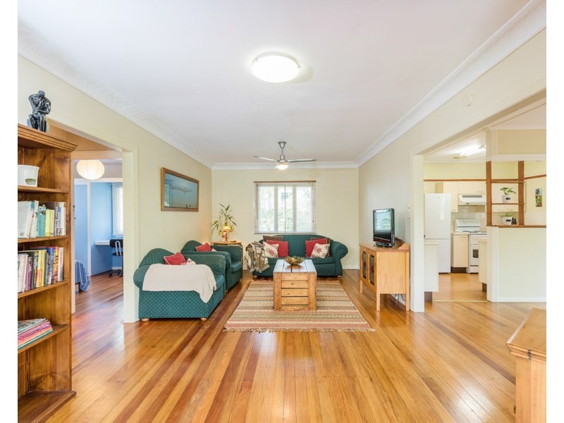 30 Binya Street, Holland Park QLD 4121