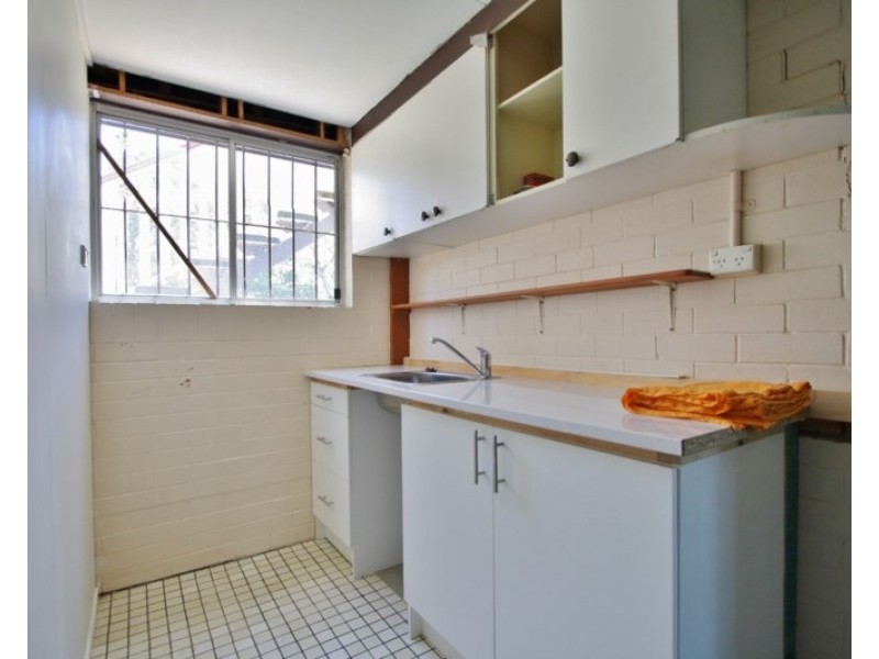 79 Englefield Road, Oxley QLD 4075