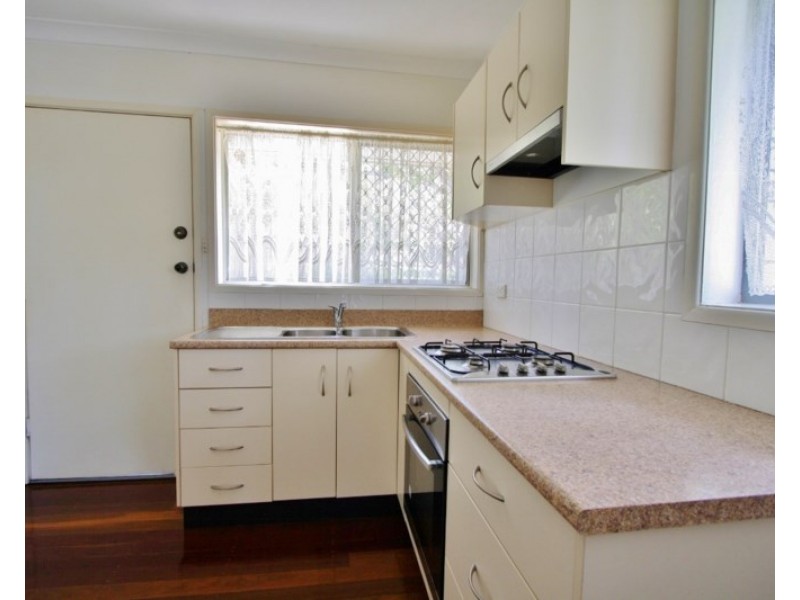 1/57 Crown Street, Holland Park West QLD 4121